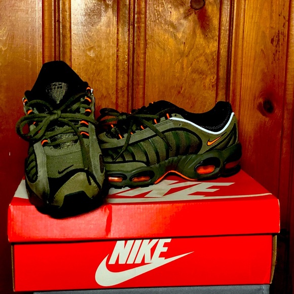 NIKE AIR MAX TAILWIND IV - Picture 1 of 2